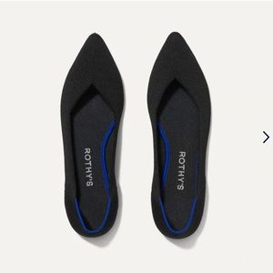 NWT Rothy’s The Point Black solid flats